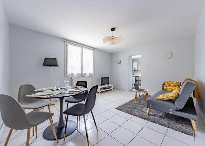 Апартаменты Le Beau T3 De St Jory Climatisation Saint-Jory