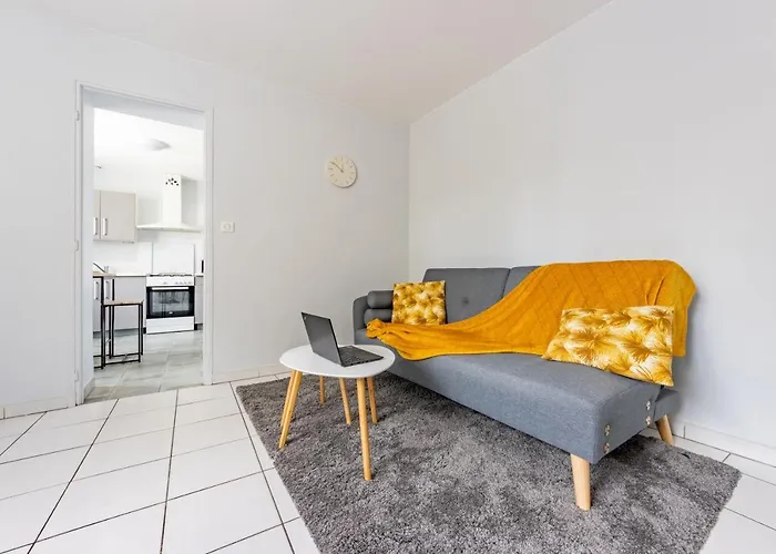 Апартаменты Le Beau T3 De St Jory Climatisation Saint-Jory